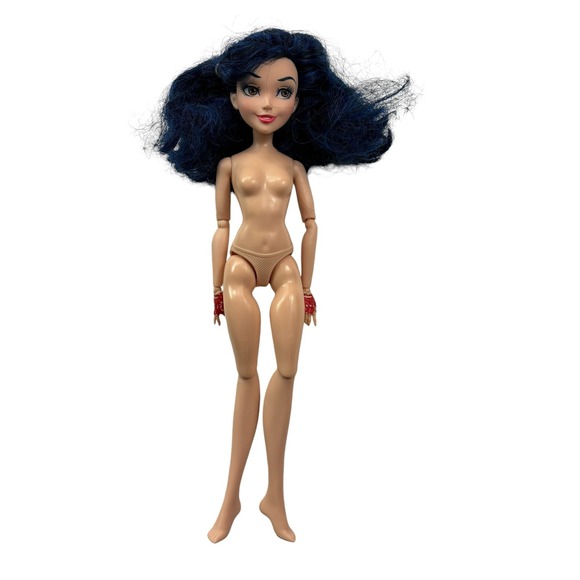 Disney Descendants Evie, Mc2 Adrienne, Wonder Woman Dolls & Monster High Luggage - Picture 2 of 16